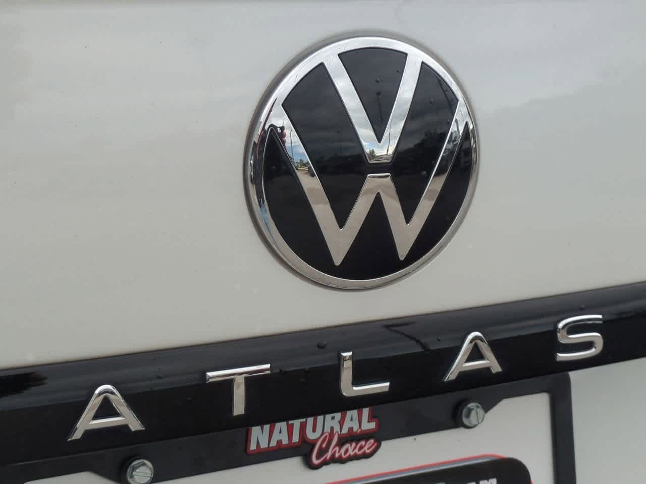 Thumbnail: 2023 Volkswagen Atlas - 12