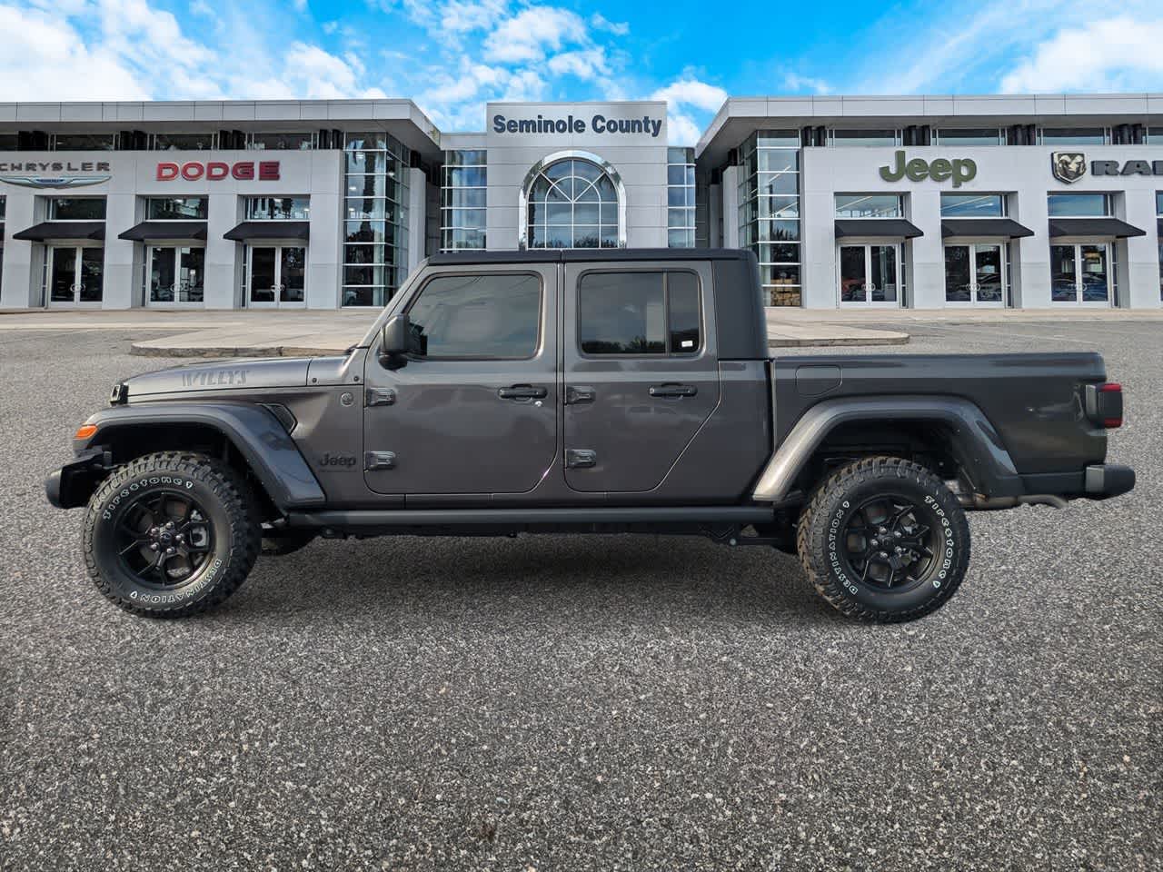 Thumbnail: 2026 Jeep Gladiator - 4