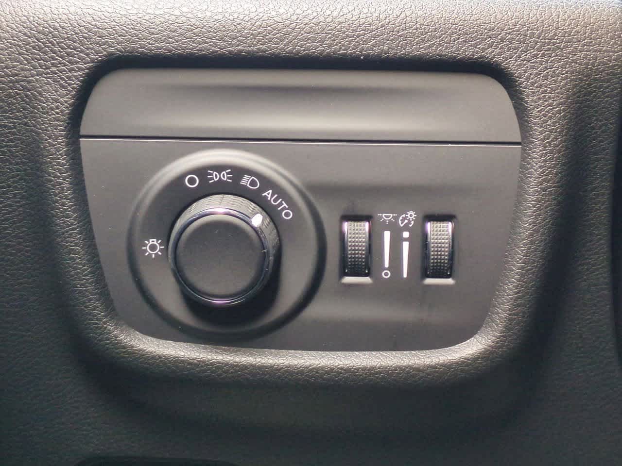 Thumbnail: 2025 Jeep Grand Cherokee - 18