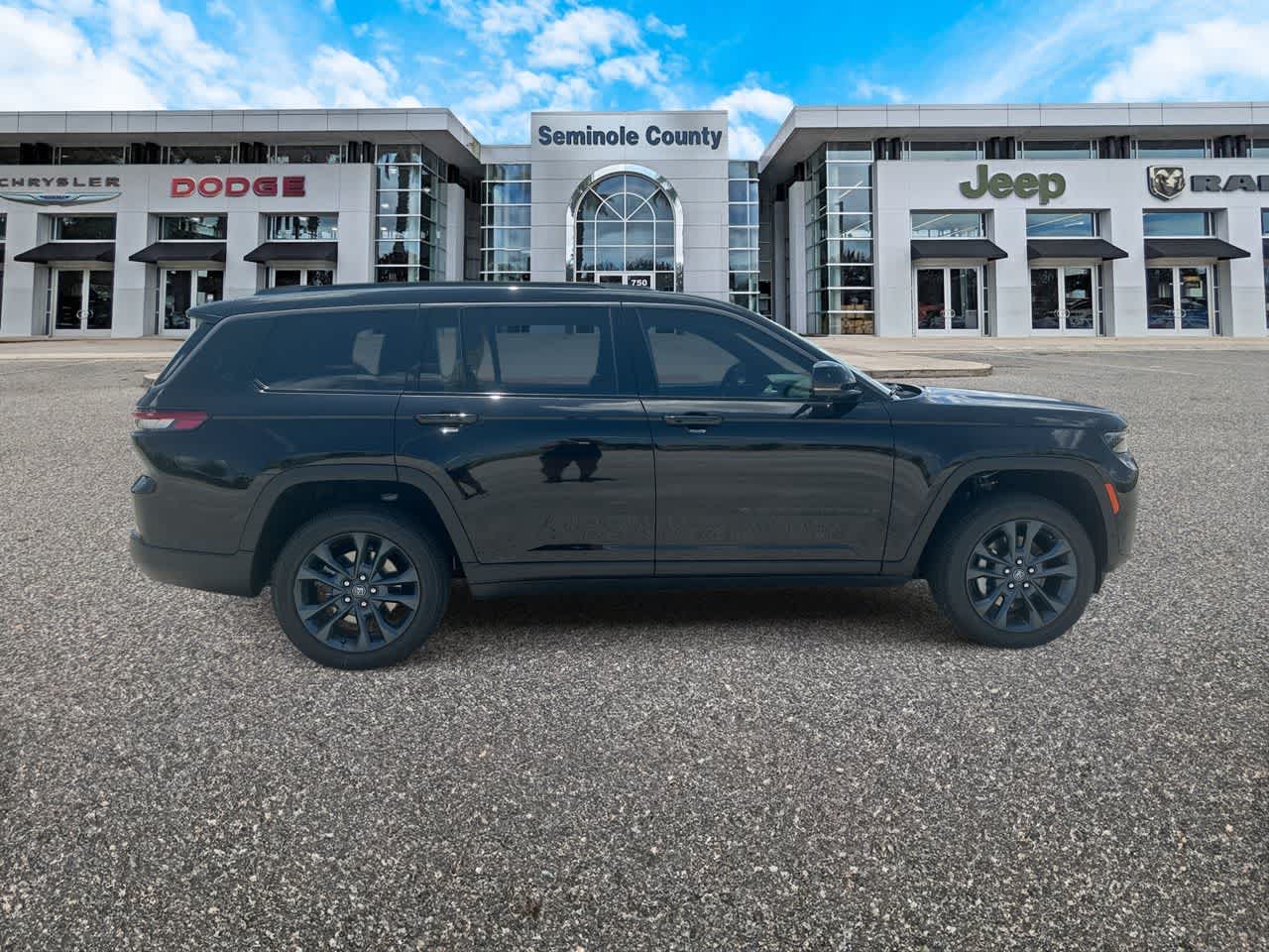 Thumbnail: 2026 Jeep Grand Cherokee L - 9