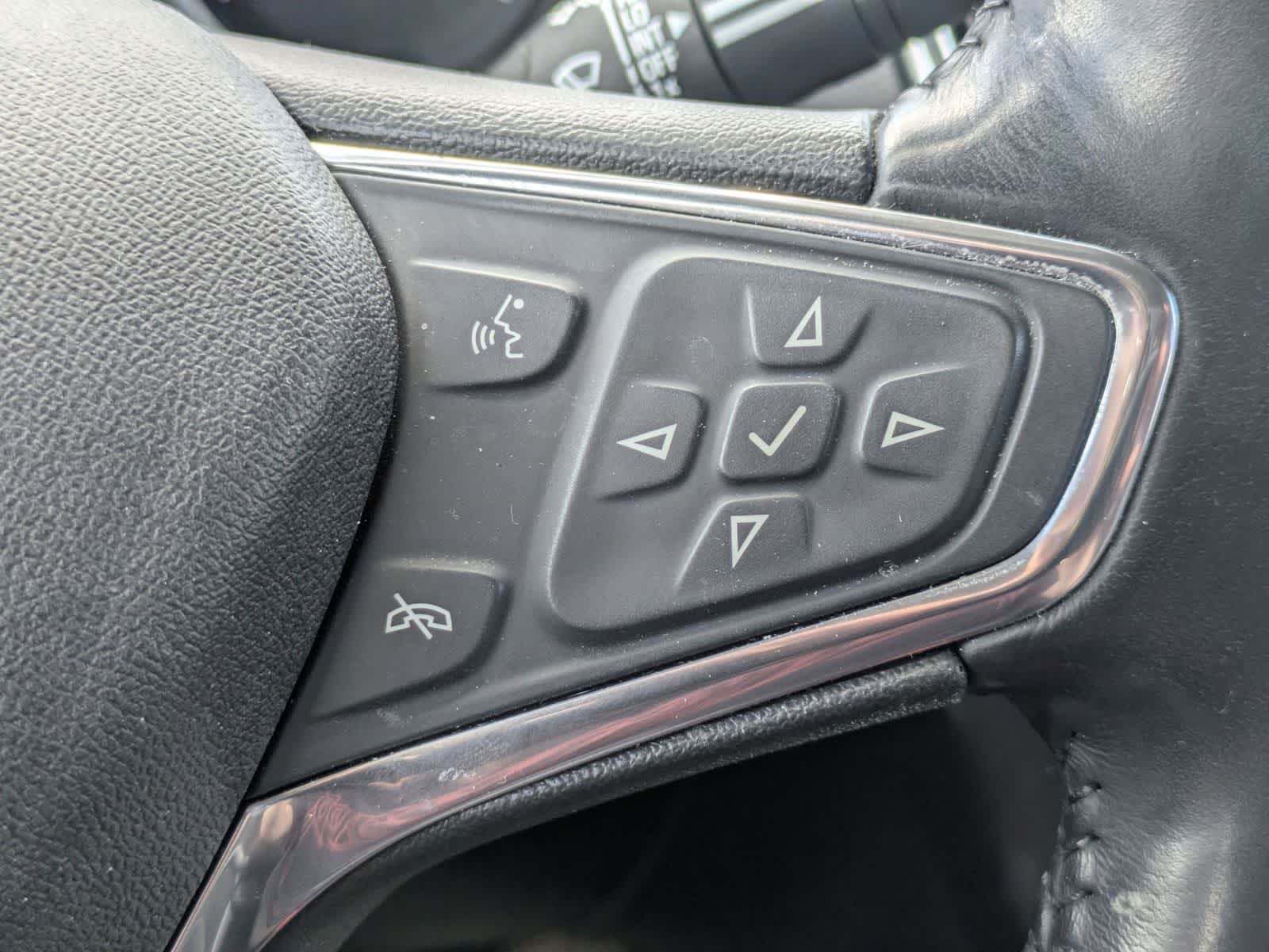 Thumbnail: 2019 Chevrolet Equinox - 9