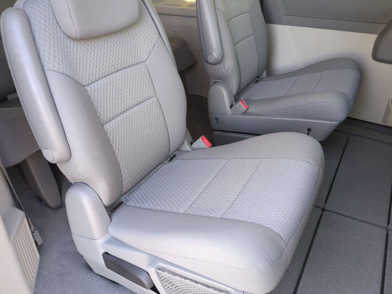 Thumbnail: 2010 Dodge Grand Caravan - 20