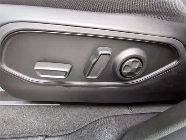 2025 Jeep Grand Cherokee Laredo 17