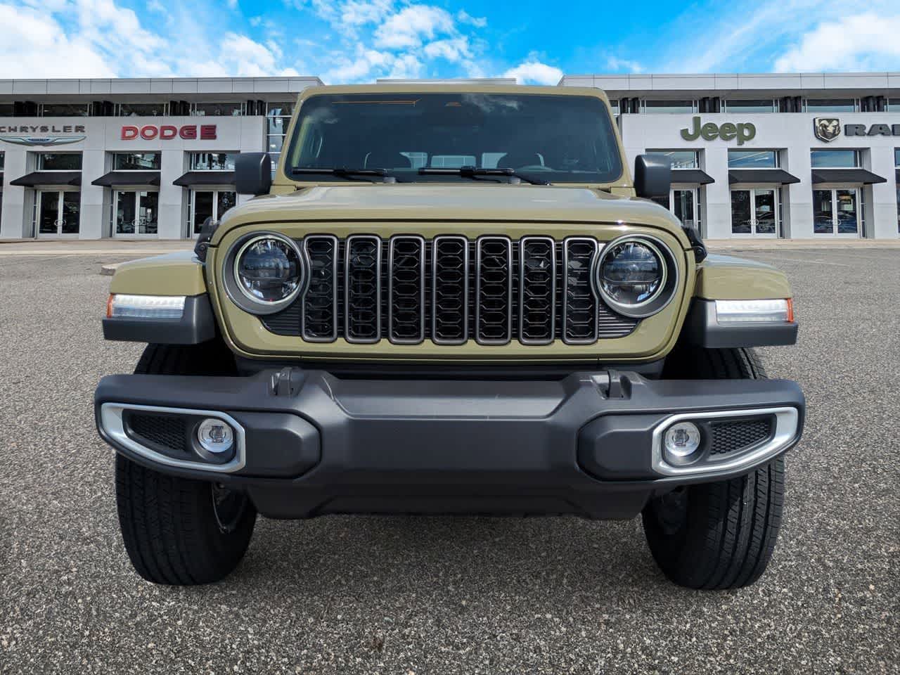 Thumbnail: 2026 Jeep Gladiator - 3