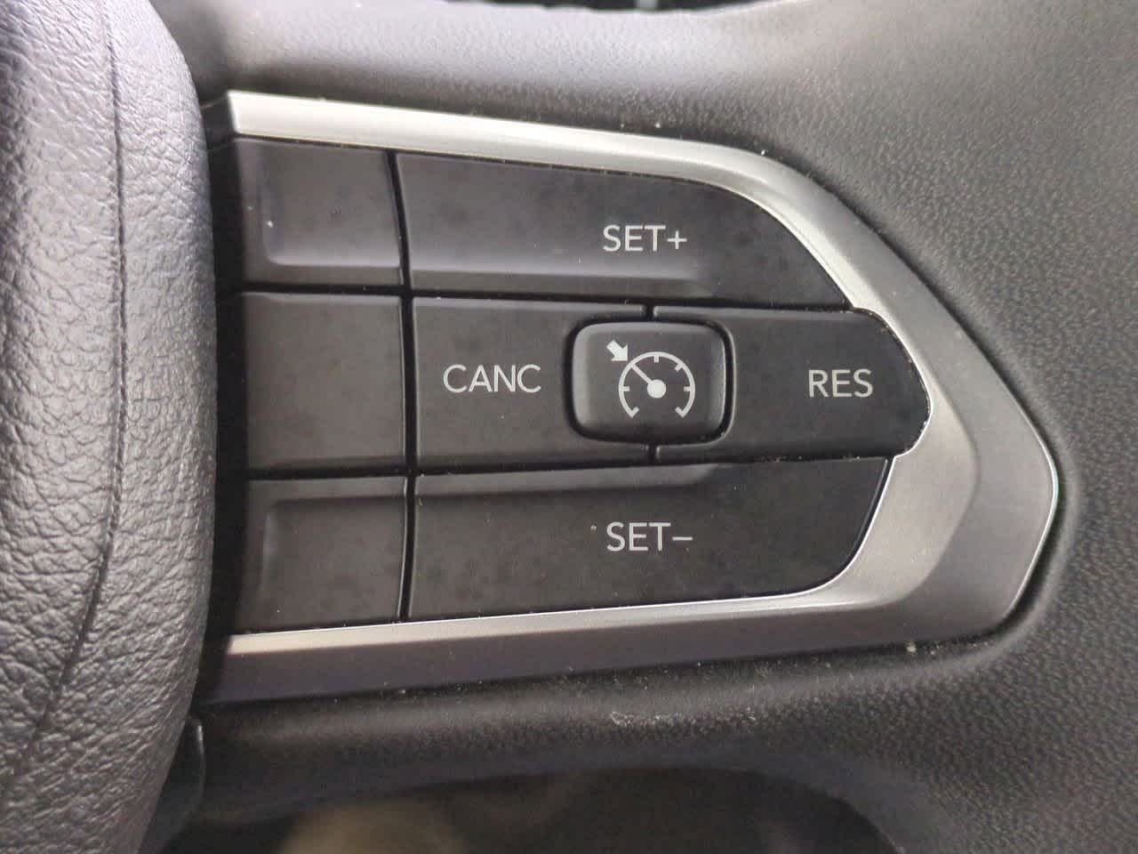 Thumbnail: 2022 Jeep Compass - 25