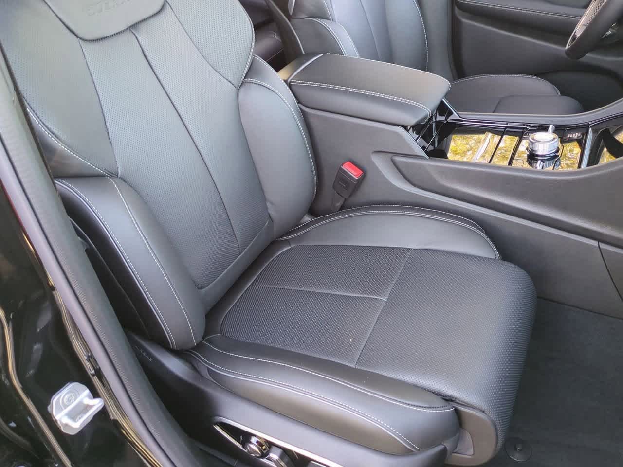 Thumbnail: 2025 Jeep Grand Cherokee L - 23