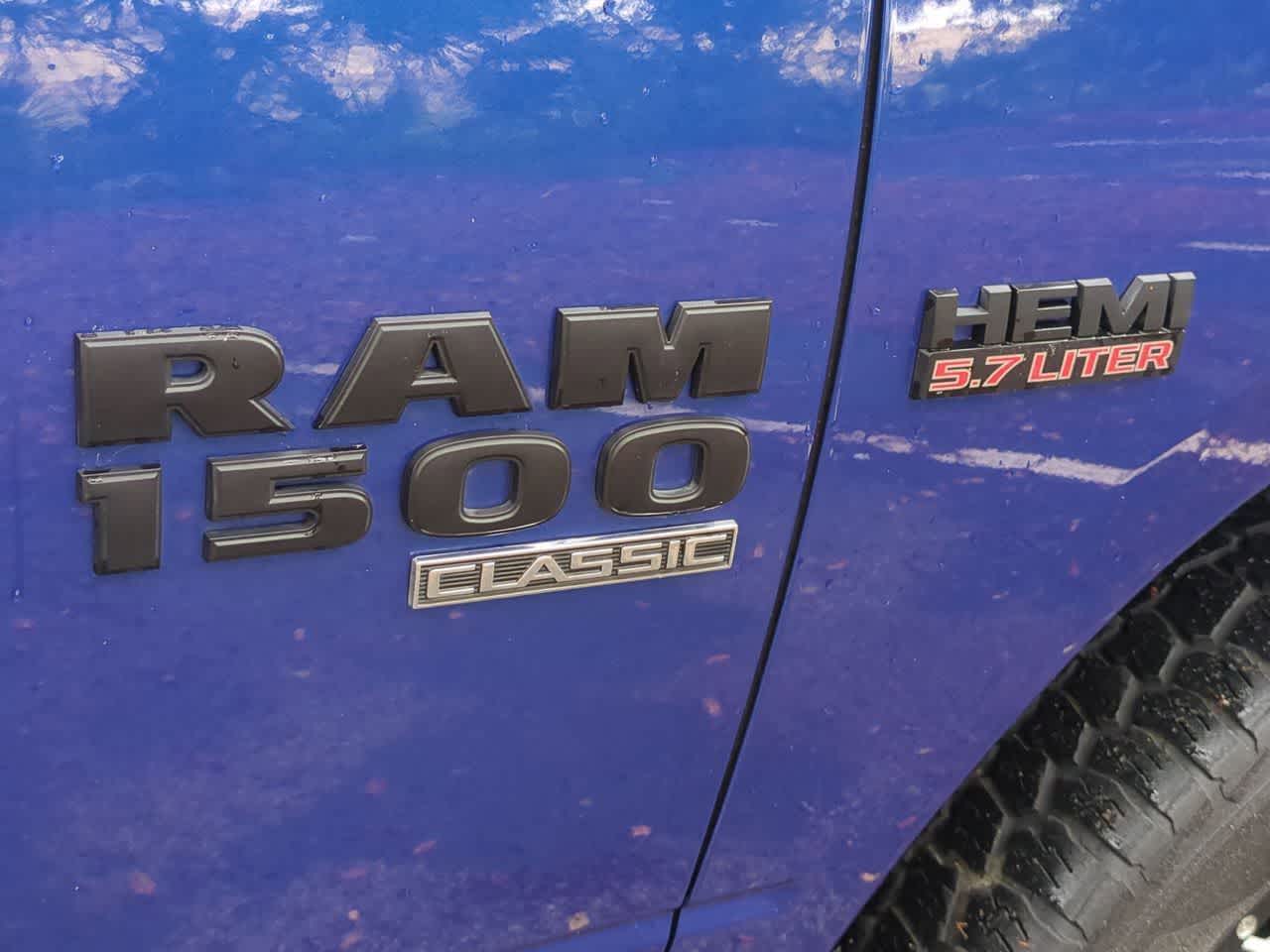Thumbnail: 2019 RAM 1500 Classic - 13