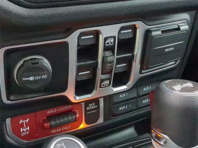Thumbnail: 2025 Jeep Wrangler - 29