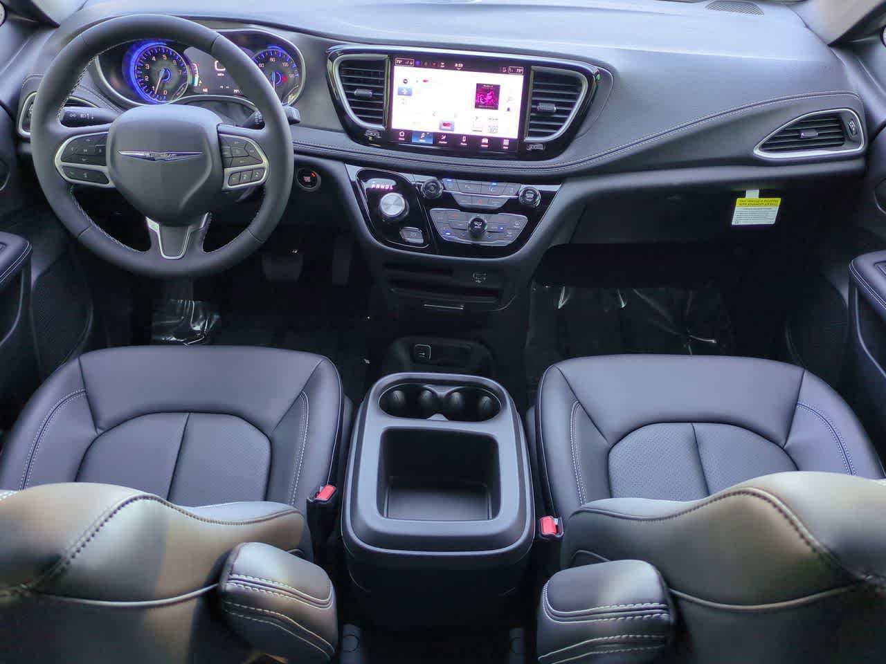 Thumbnail: 2026 Chrysler Pacifica - 16