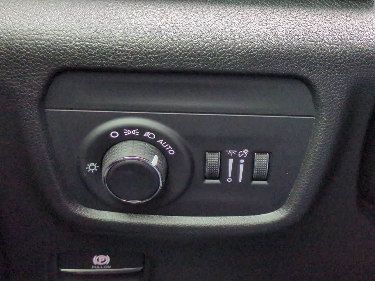 Thumbnail: 2025 Jeep Grand Cherokee - 17