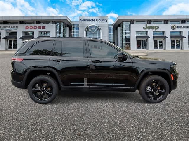 Thumbnail: 2025 Jeep Grand Cherokee - 9