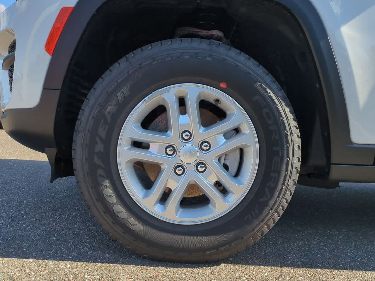 Thumbnail: 2025 Jeep Grand Cherokee - 14