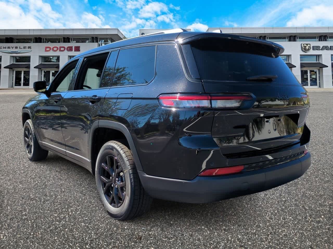 Thumbnail: 2025 Jeep Grand Cherokee L - 5