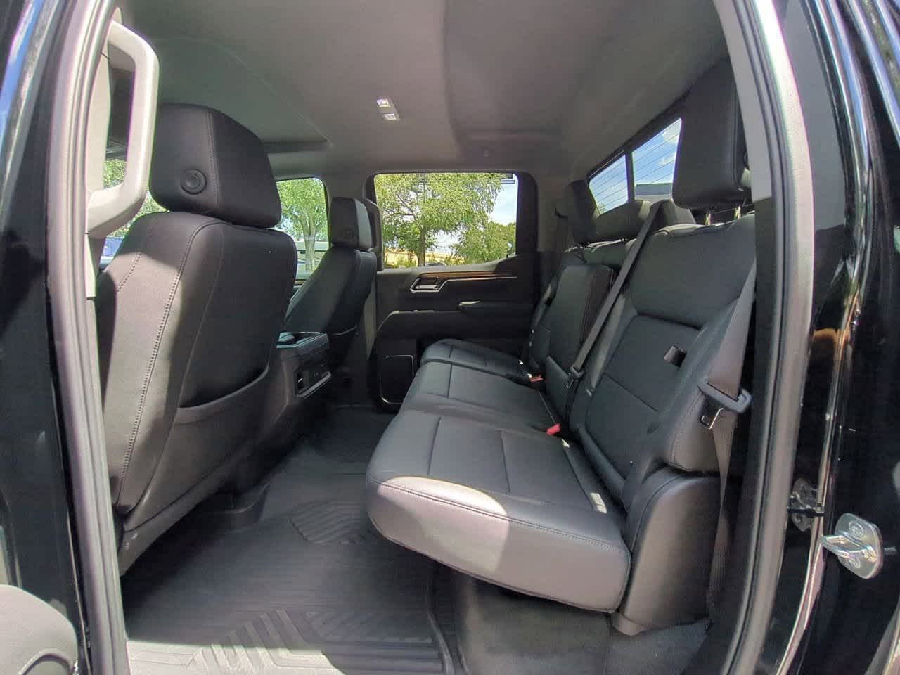 2025 Chevrolet Silverado 1500  21