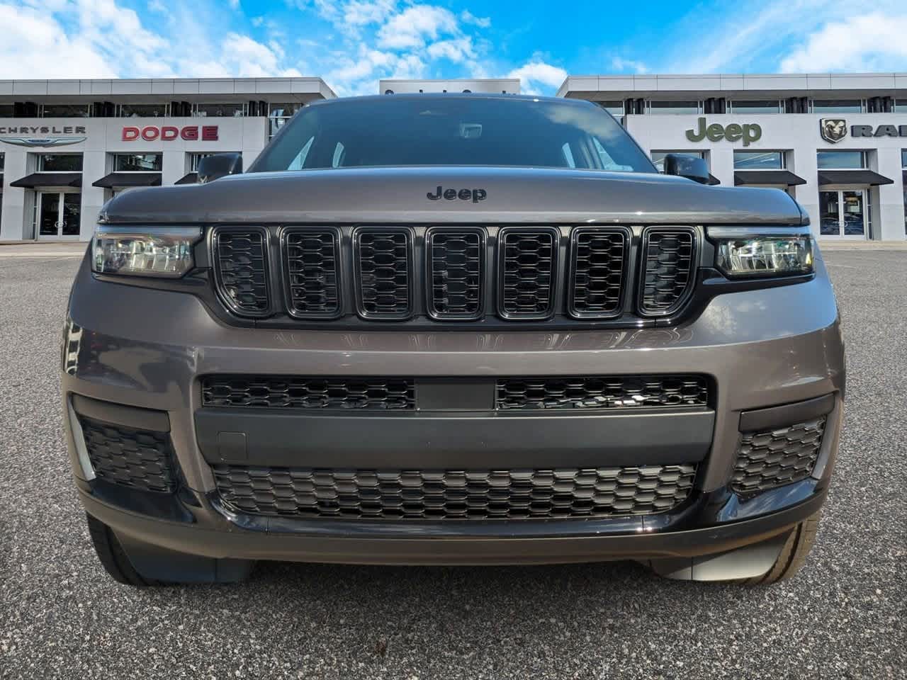 Thumbnail: 2025 Jeep Grand Cherokee L - 3