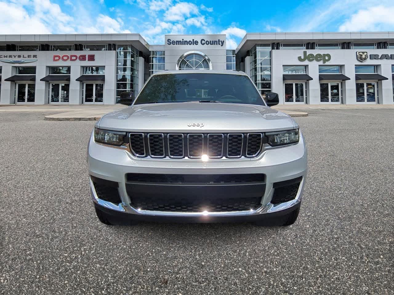 2025 Jeep Grand Cherokee L Laredo 3