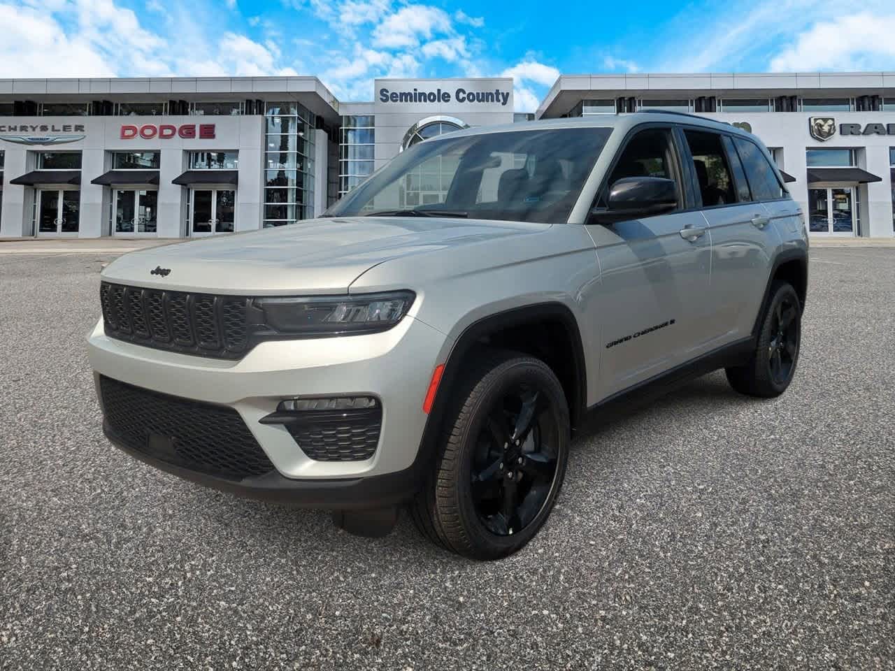 Thumbnail: 2025 Jeep Grand Cherokee - 4