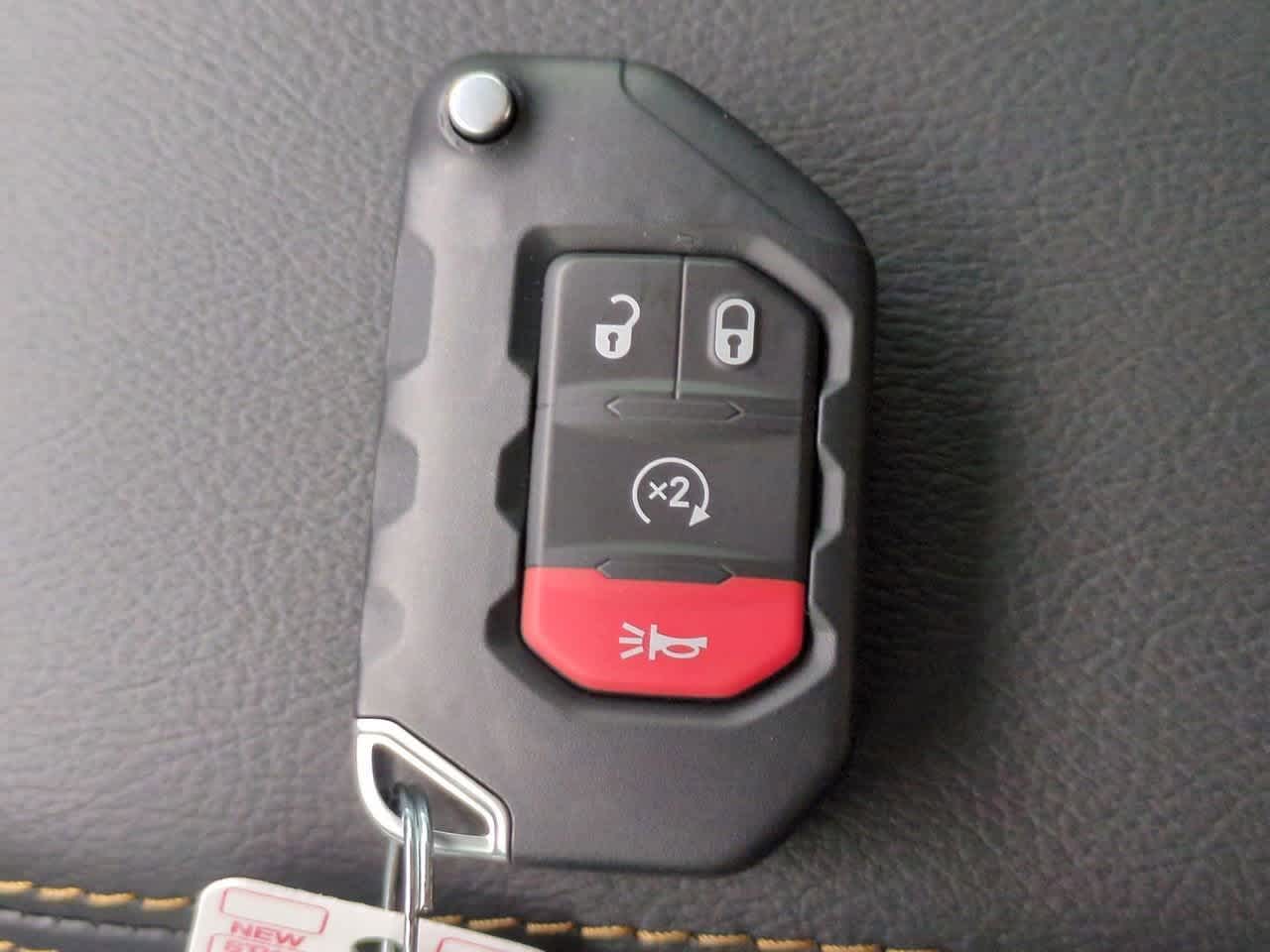 Thumbnail: 2025 Jeep Gladiator - 35