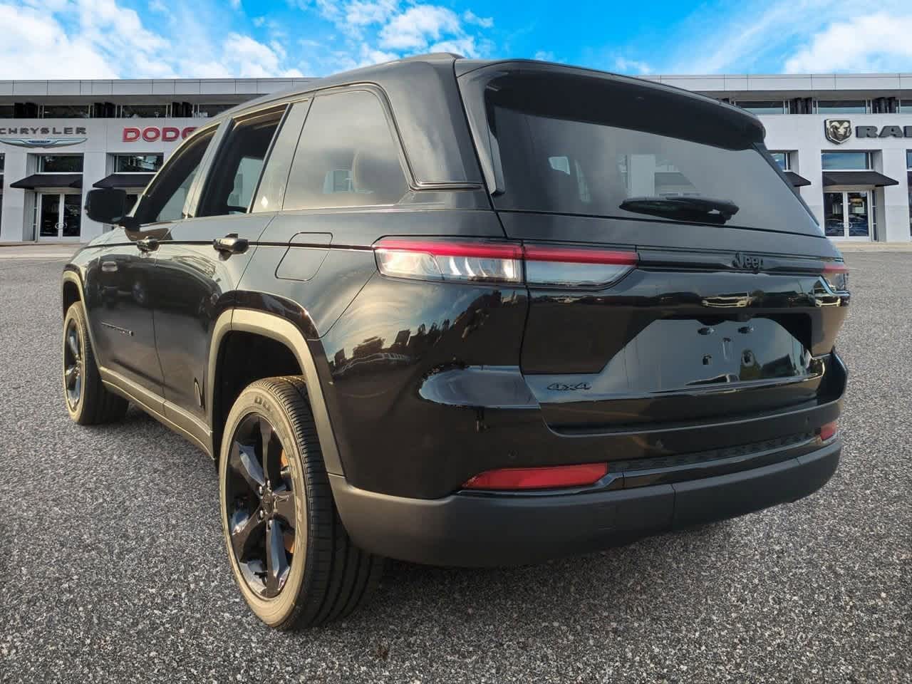 Thumbnail: 2025 Jeep Grand Cherokee - 6