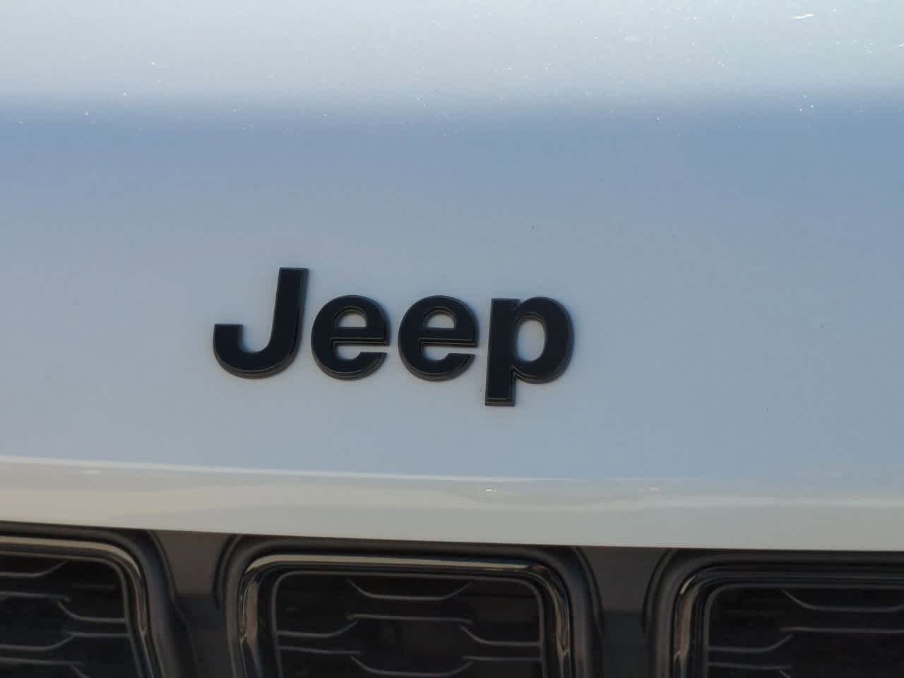 Thumbnail: 2025 Jeep Grand Cherokee - 12