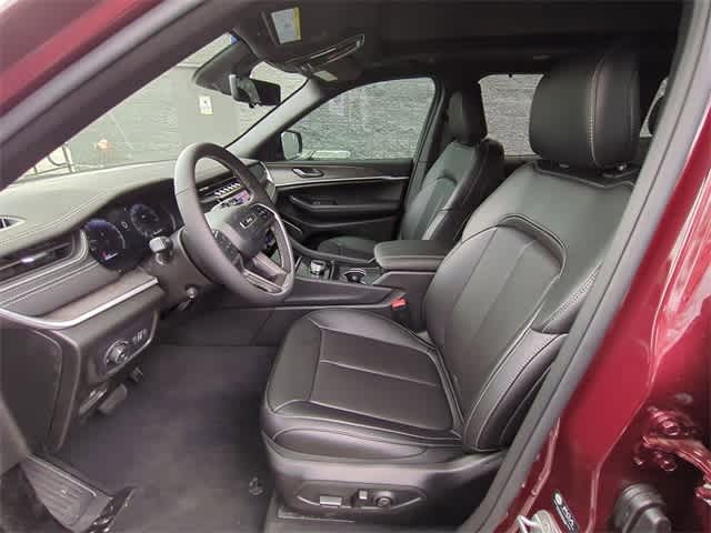 Thumbnail: 2025 Jeep Grand Cherokee - 17