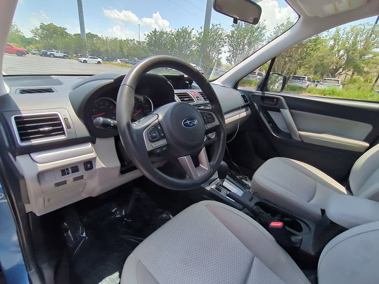 2017 Subaru Forester 2.5i 10