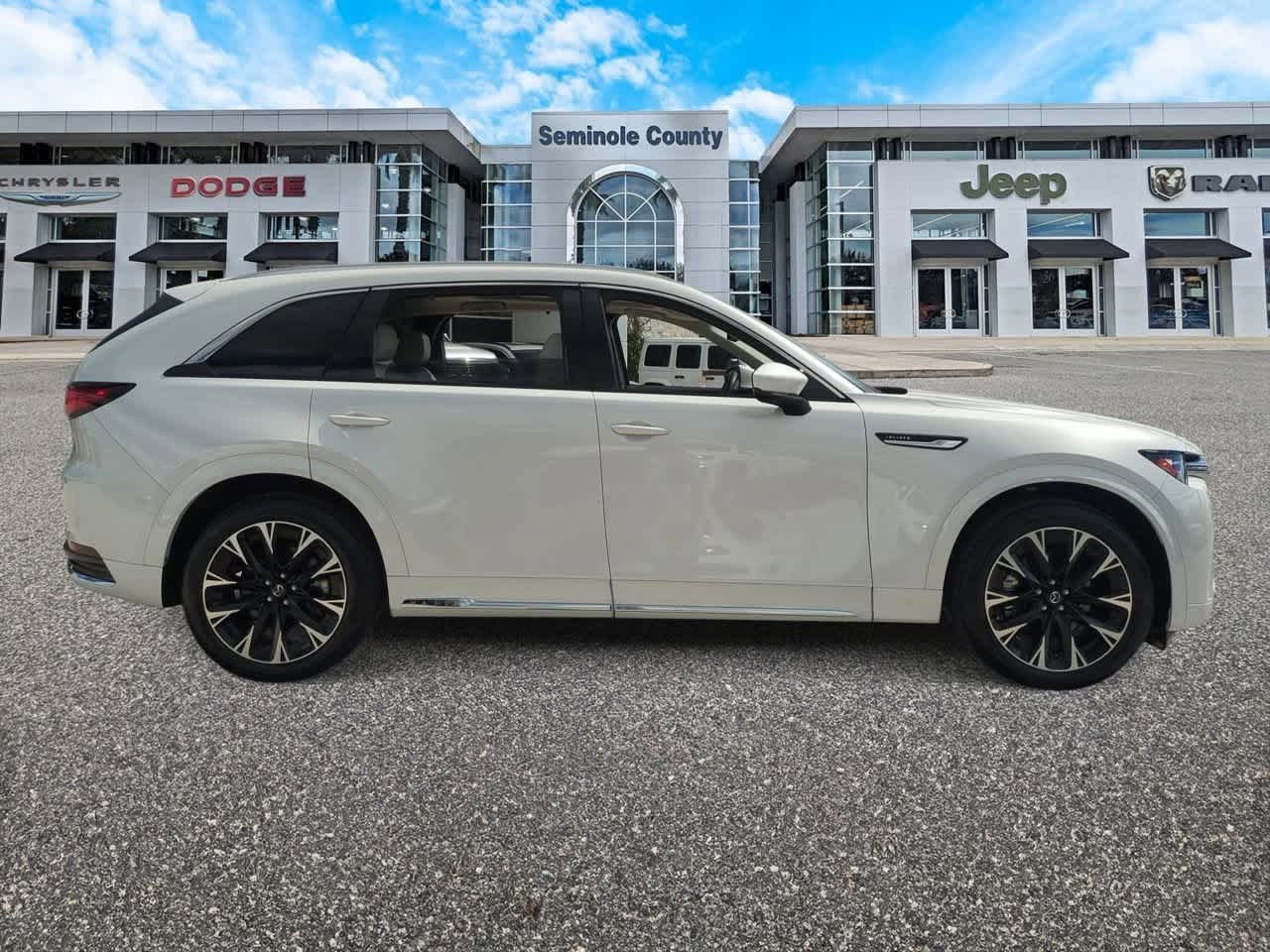 Thumbnail: 2024 Mazda CX-90 - 9