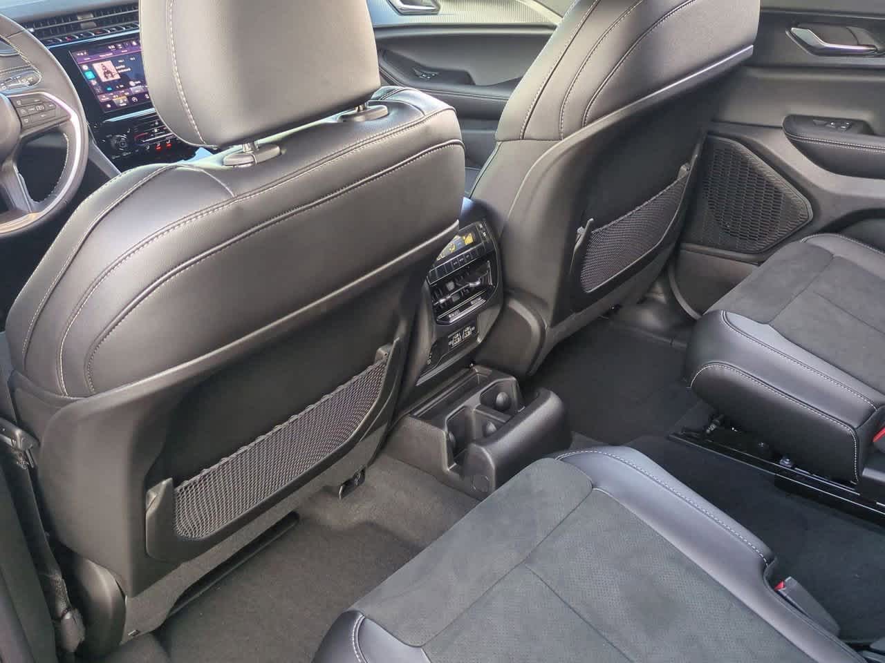 Thumbnail: 2025 Jeep Grand Cherokee L - 19