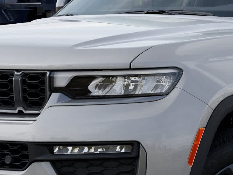 Thumbnail: 2026 Jeep Grand Cherokee - 10