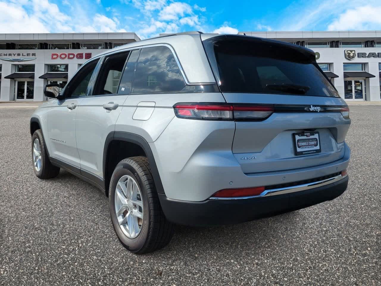 Thumbnail: 2025 Jeep Grand Cherokee - 6