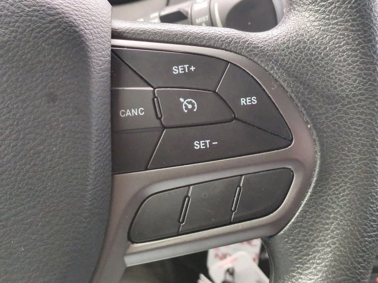 Thumbnail: 2021 Jeep Cherokee - 24