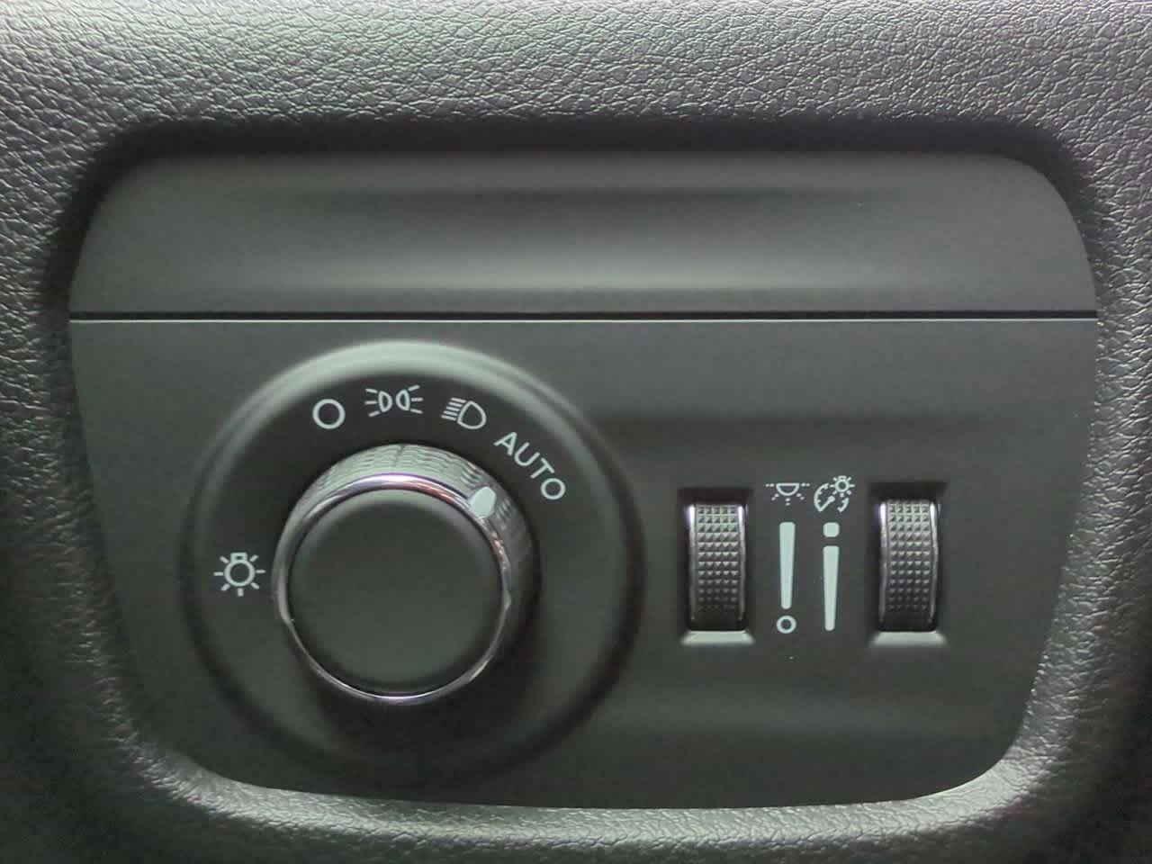 Thumbnail: 2025 Jeep Grand Cherokee L - 18