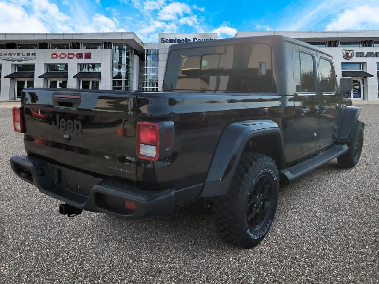 Thumbnail: 2025 Jeep Gladiator - 8