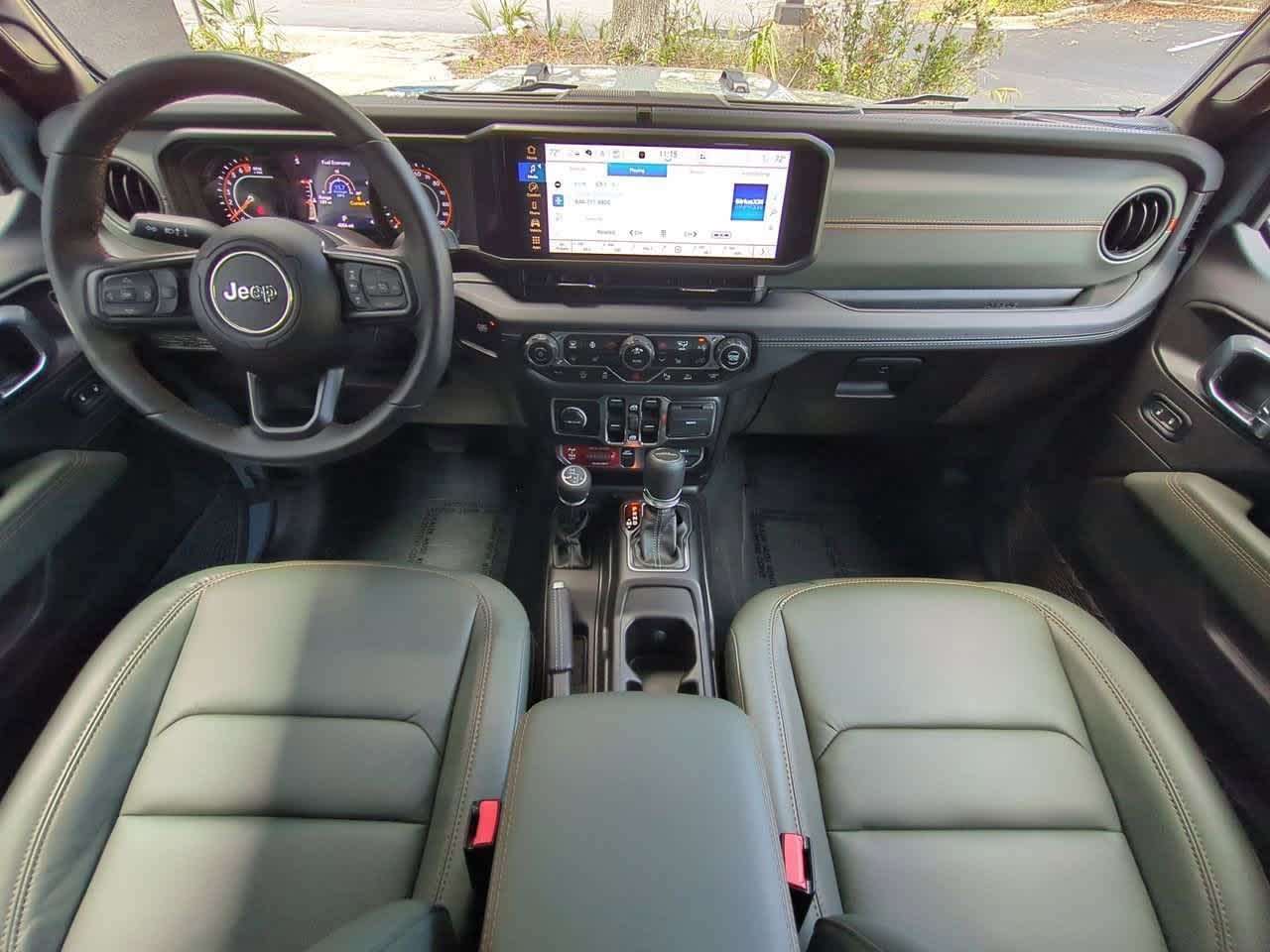Thumbnail: 2024 Jeep Gladiator - 16