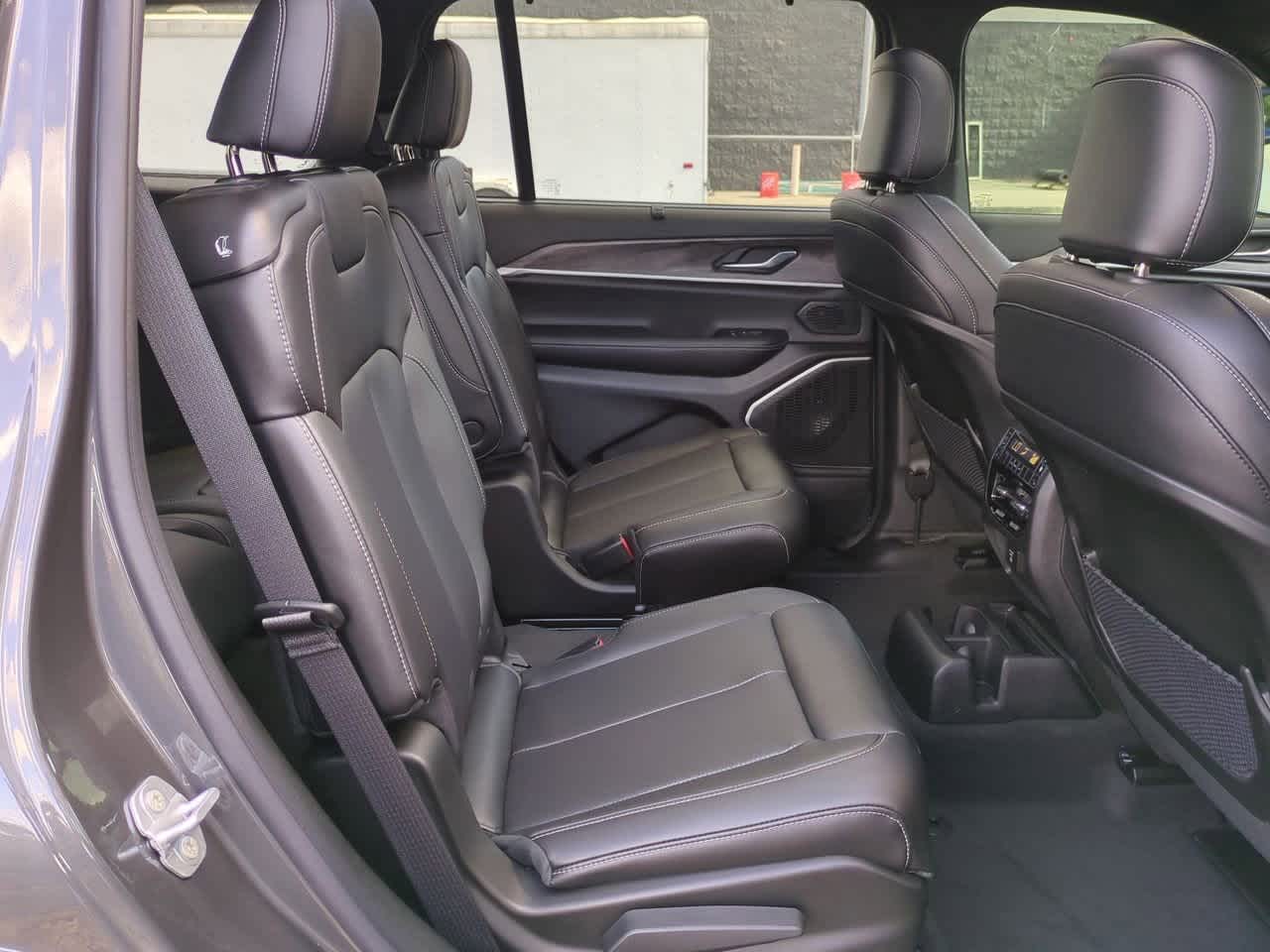2025 Jeep Grand Cherokee L Limited Edition 22