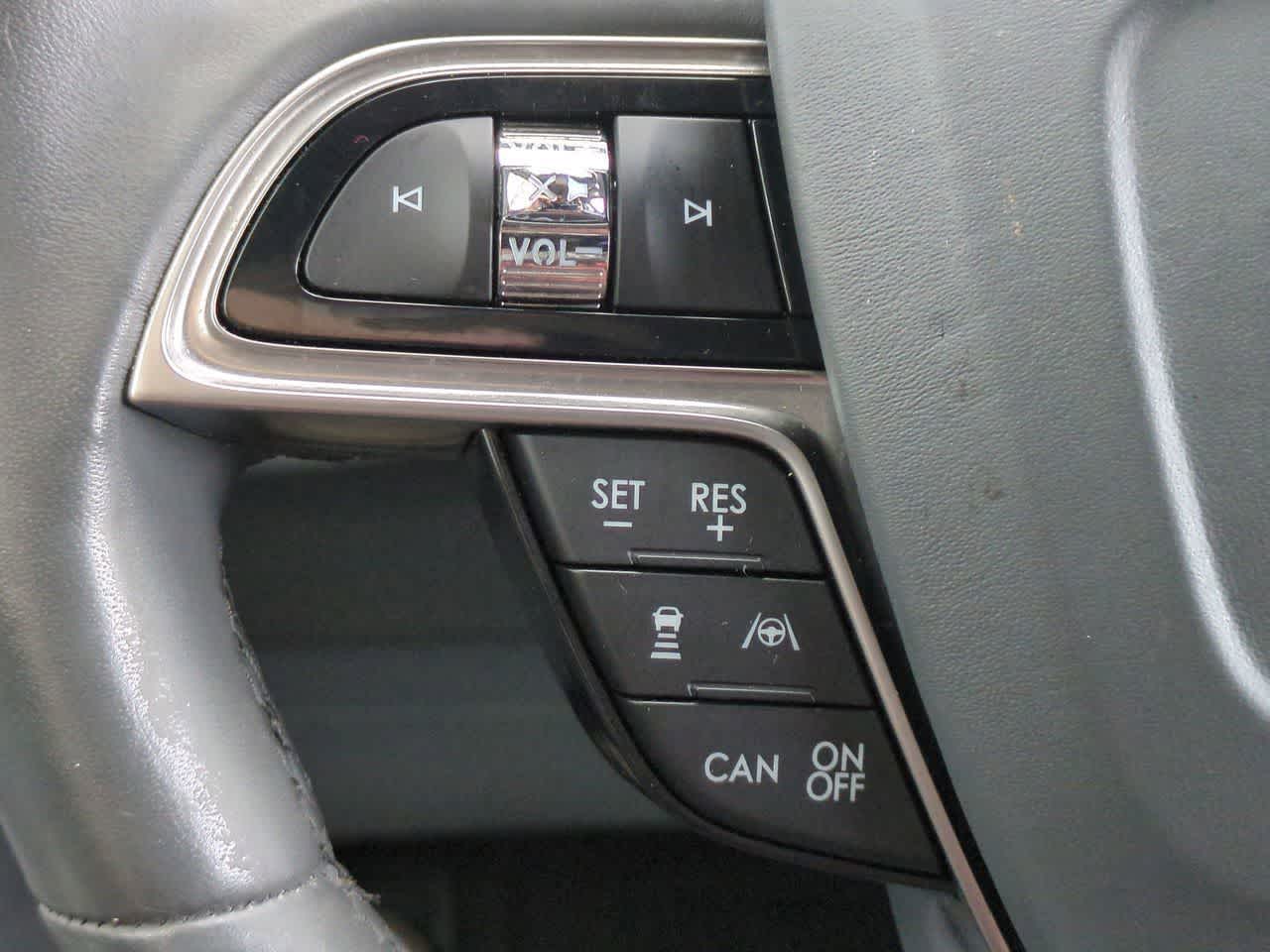 Thumbnail: 2020 Lincoln Nautilus - 25