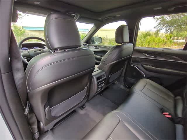 Thumbnail: 2025 Jeep Grand Cherokee - 19