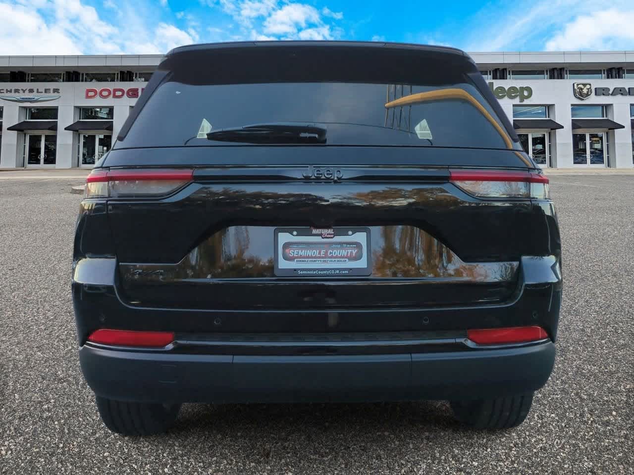 Thumbnail: 2025 Jeep Grand Cherokee - 7