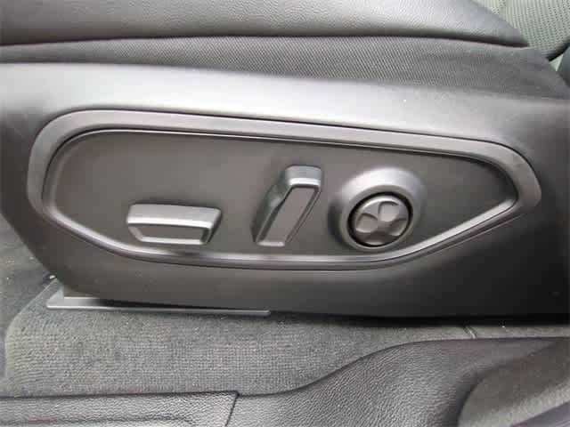 Thumbnail: 2025 Jeep Grand Cherokee - 18