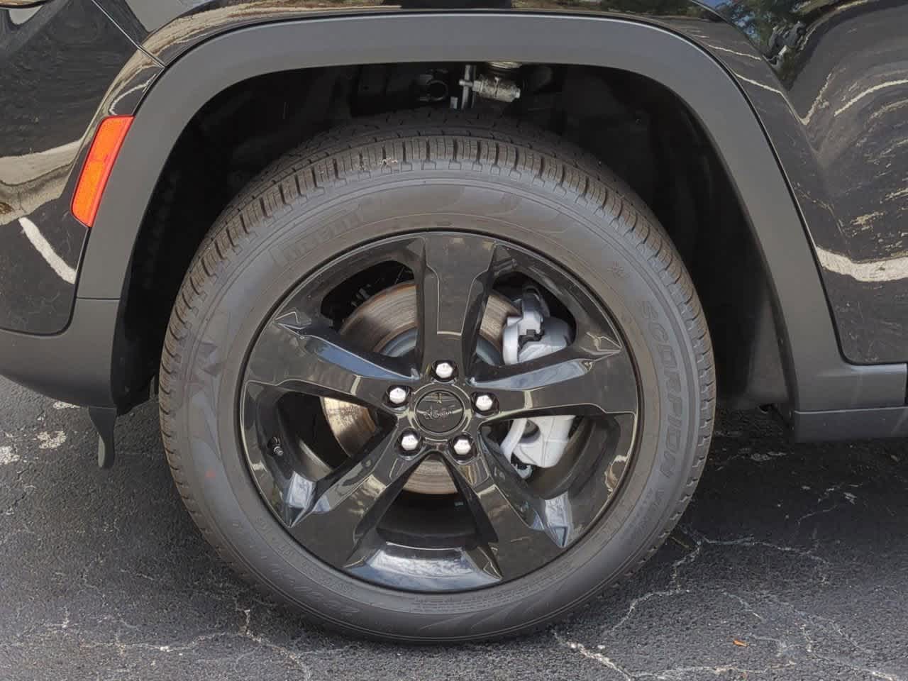 Thumbnail: 2025 Jeep Grand Cherokee - 14