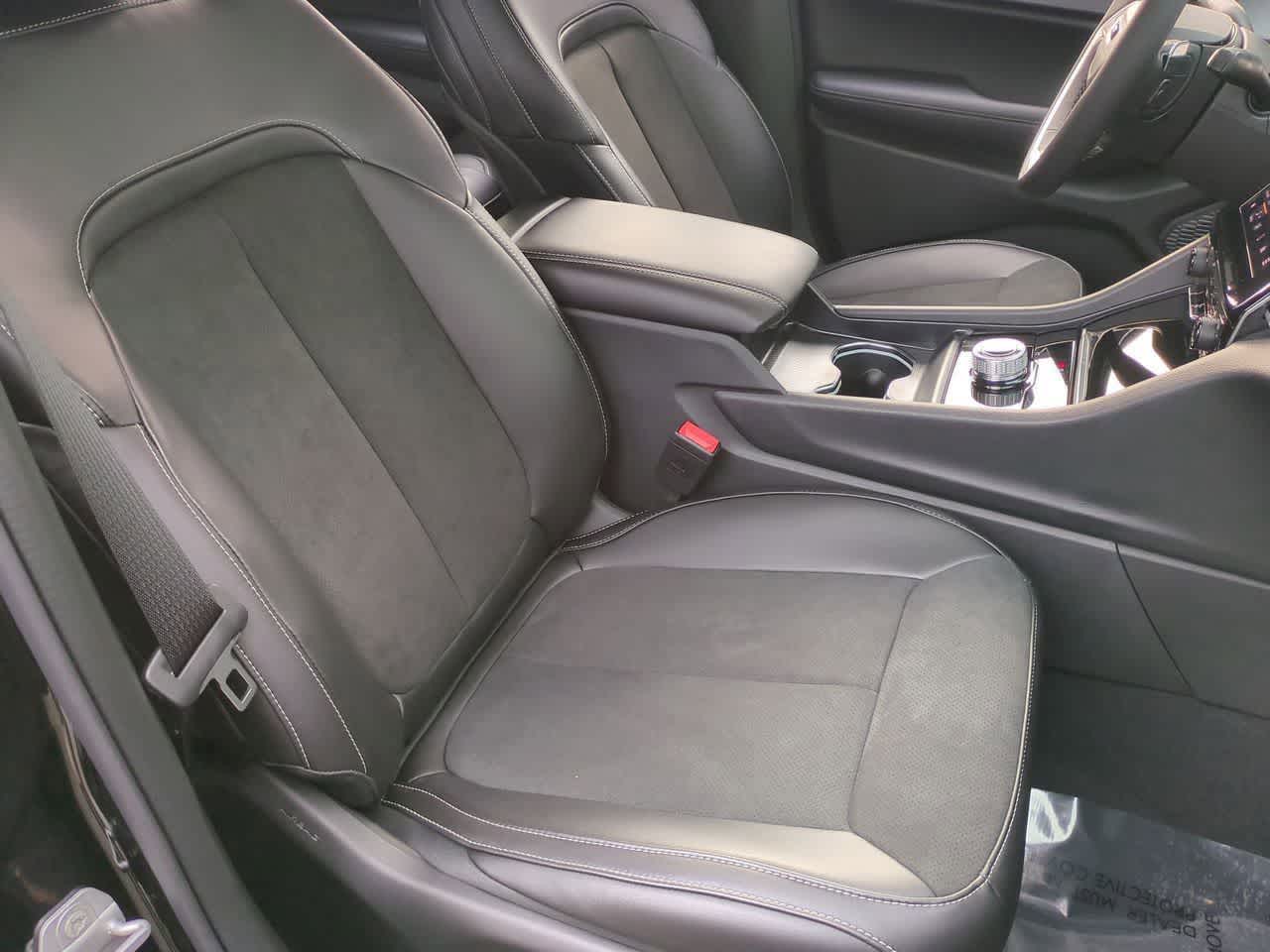 Thumbnail: 2025 Jeep Grand Cherokee - 23