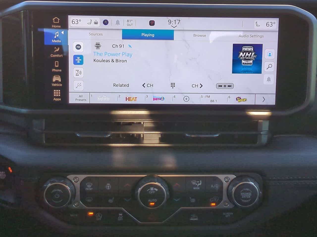 Thumbnail: 2025 Jeep Gladiator - 28