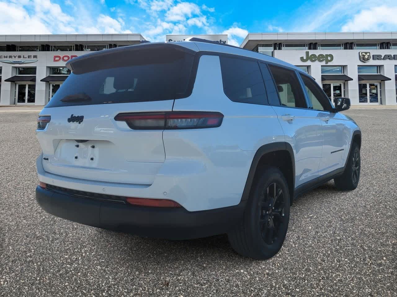 Thumbnail: 2025 Jeep Grand Cherokee L - 8