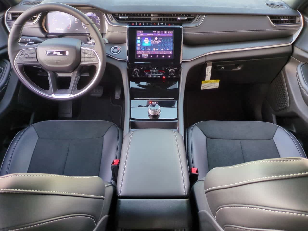 Thumbnail: 2025 Jeep Grand Cherokee - 16