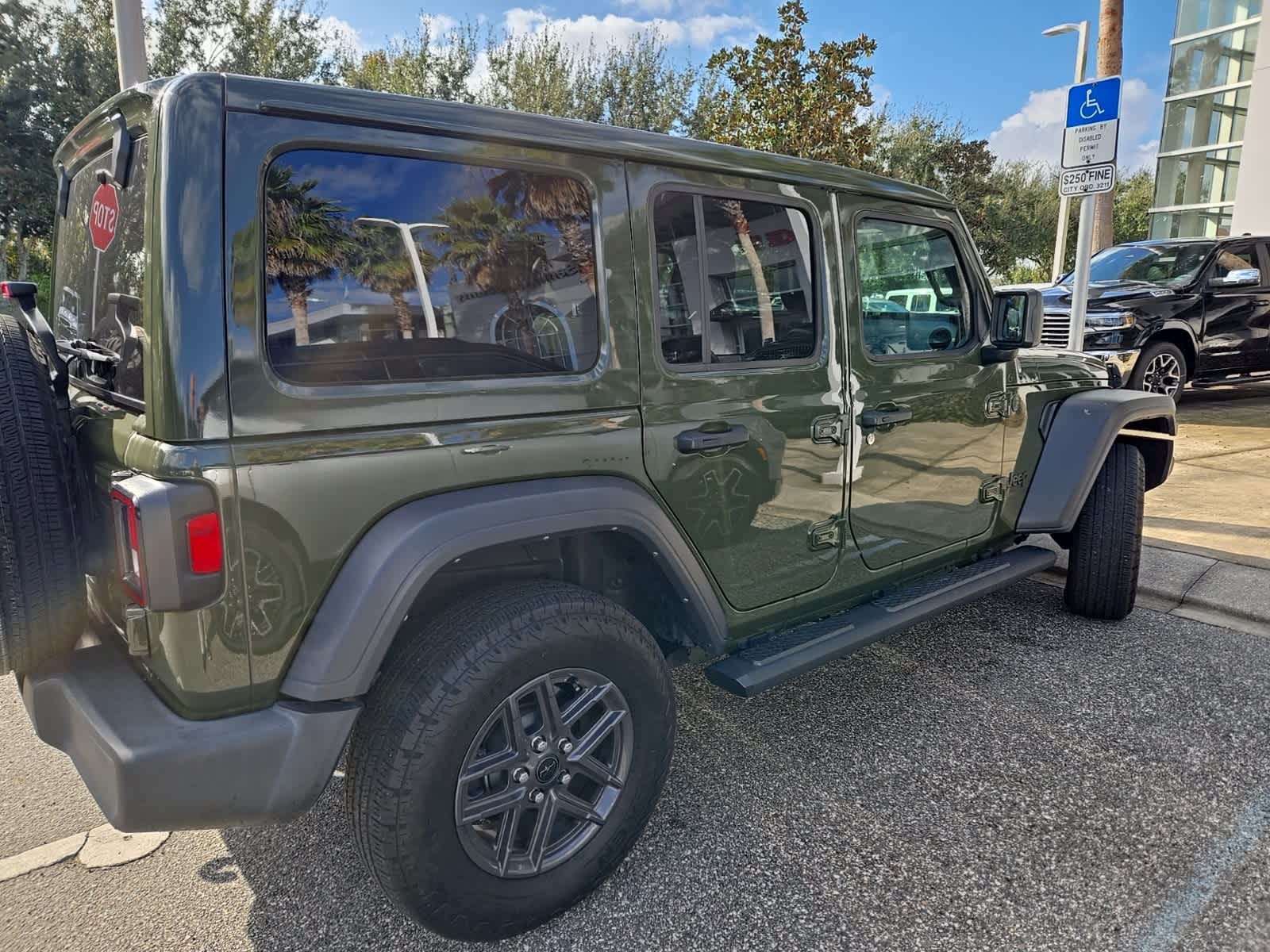 Thumbnail: 2024 Jeep Wrangler - 9