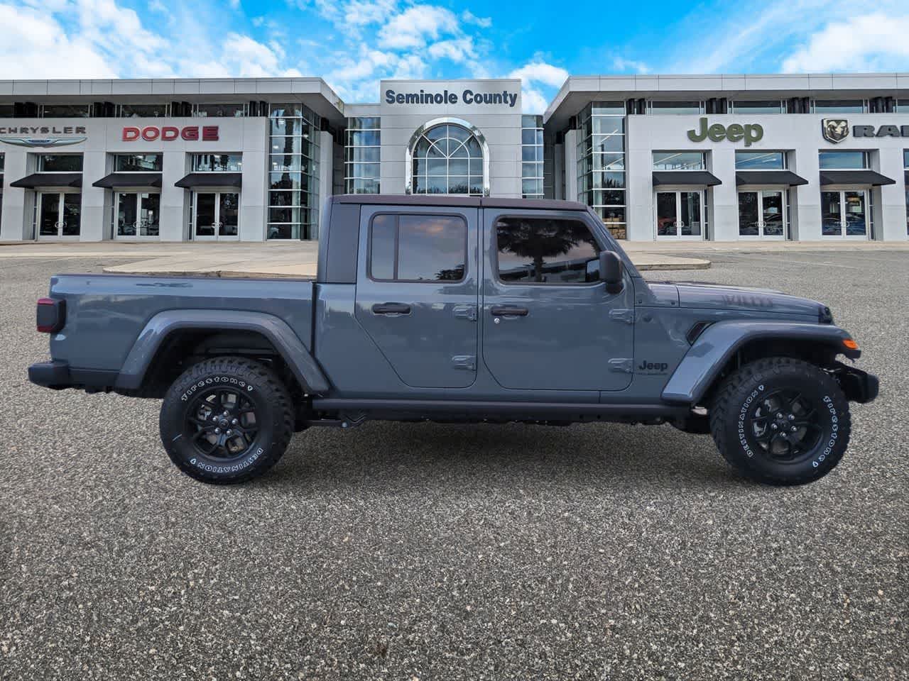 Thumbnail: 2026 Jeep Gladiator - 9