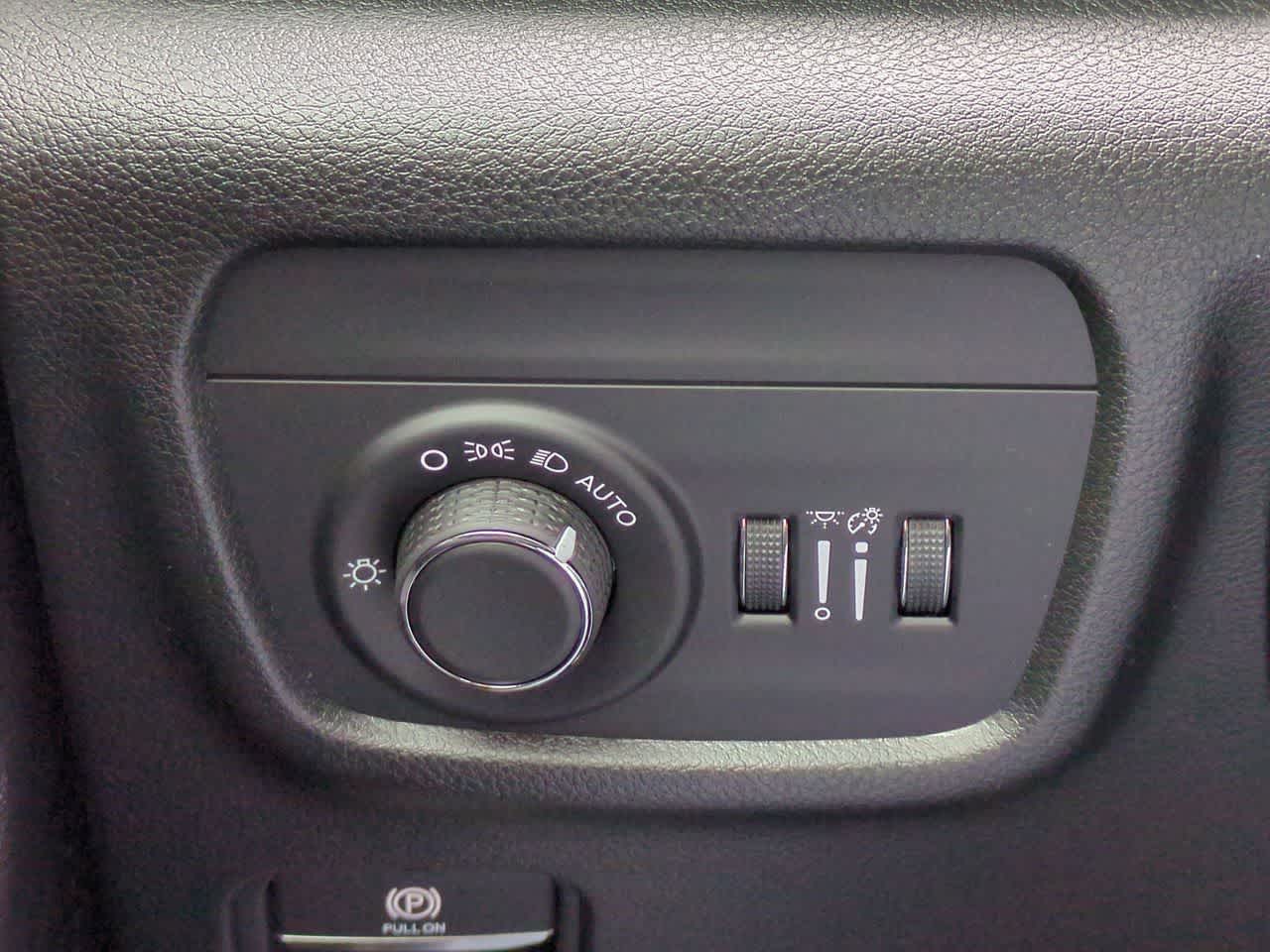 Thumbnail: 2025 Jeep Grand Cherokee - 17