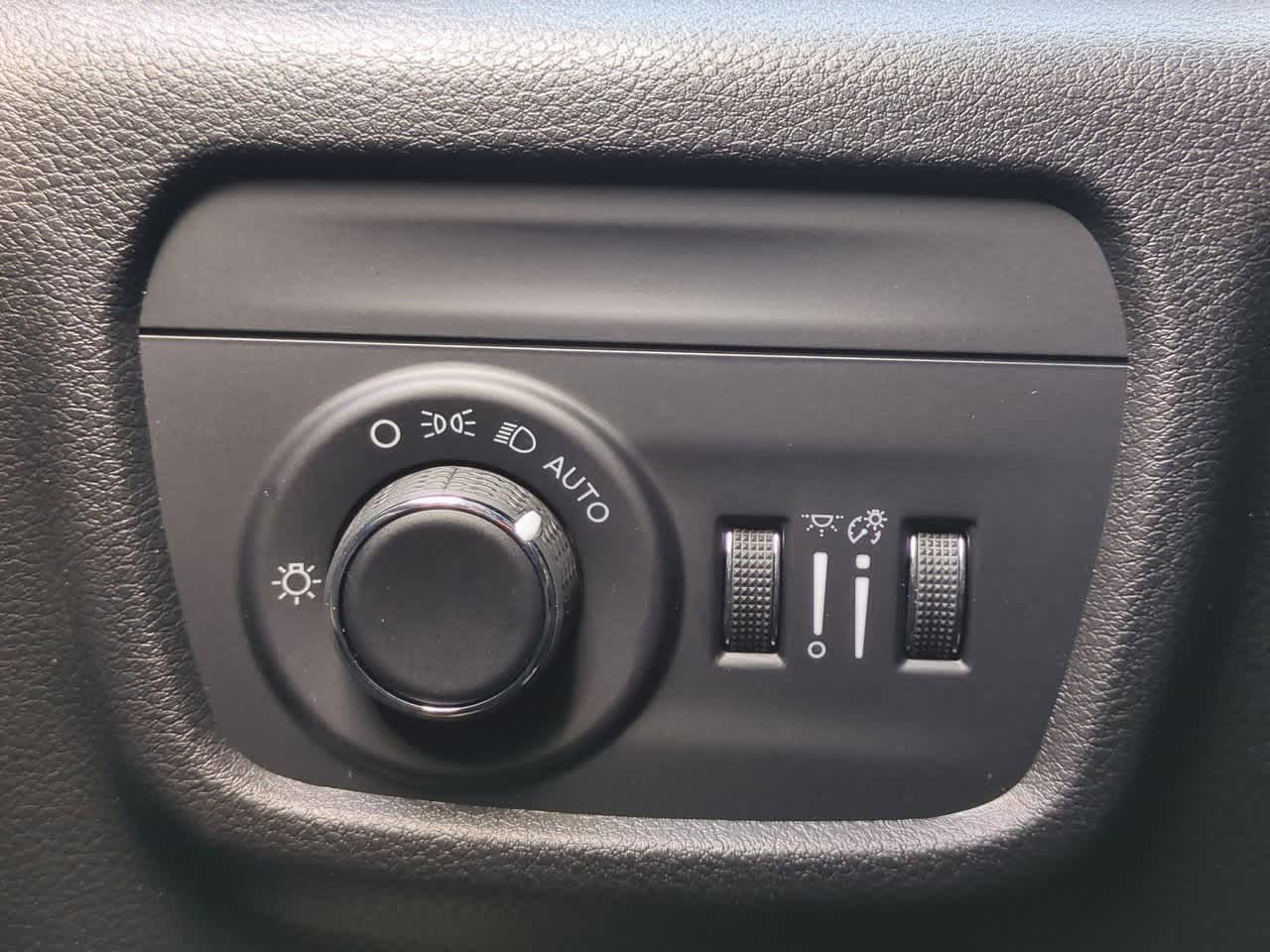 Thumbnail: 2025 Jeep Grand Cherokee L - 18