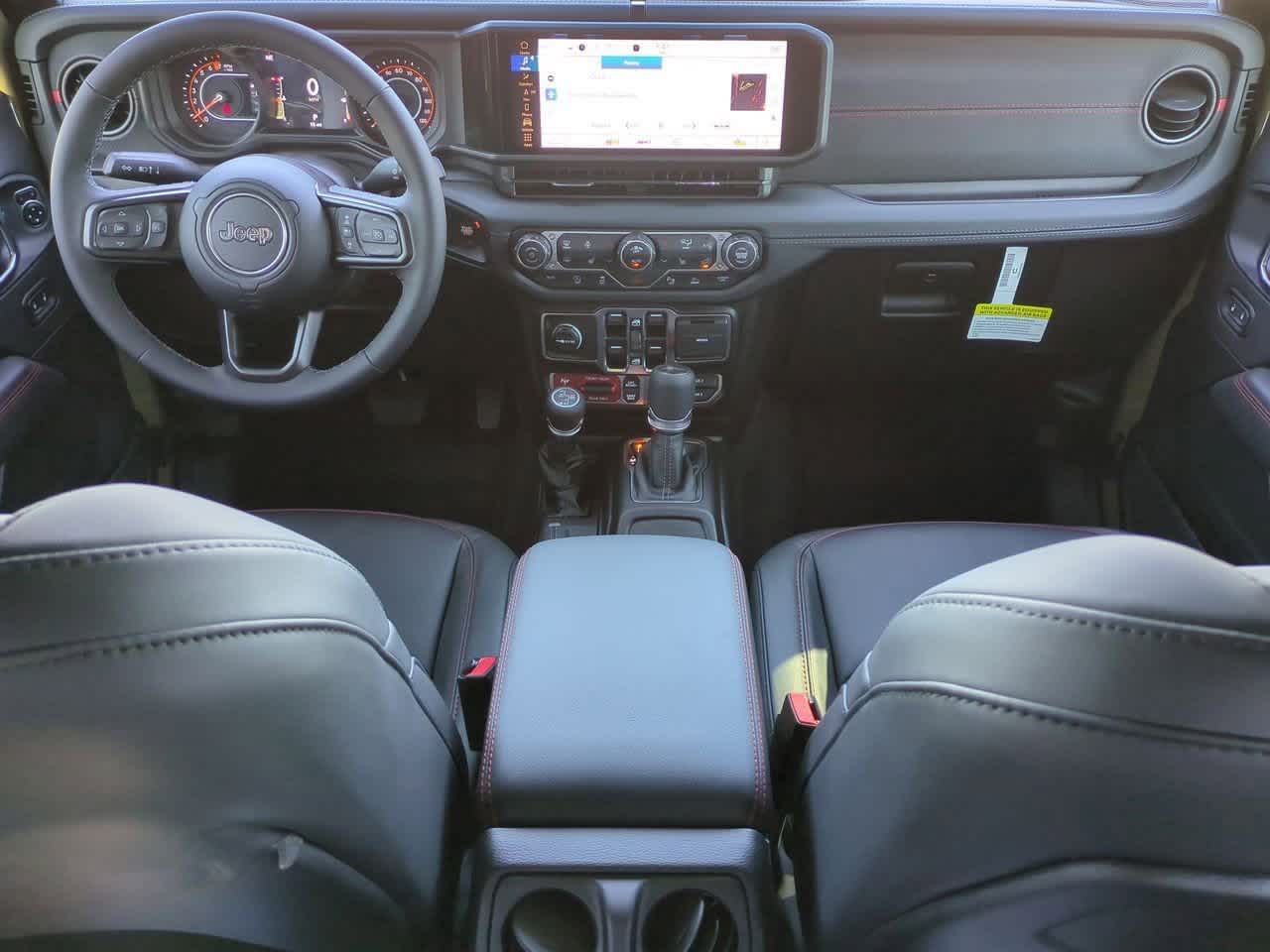 Thumbnail: 2025 Jeep Gladiator - 16