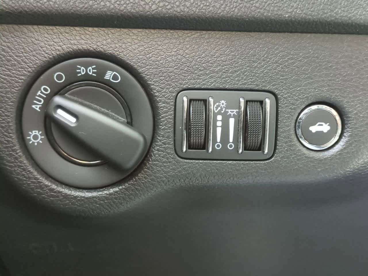 Thumbnail: 2021 Dodge Charger - 18